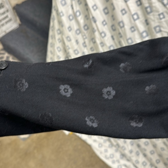 Loft Black on black floral blazer 12 NWT - Picture 2 of 5